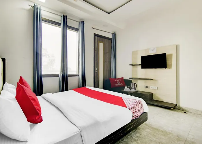 Hotel O Decent