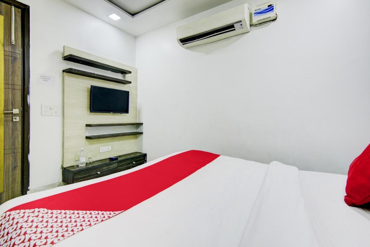 Hotel O Decent