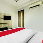 Hotel O Decent